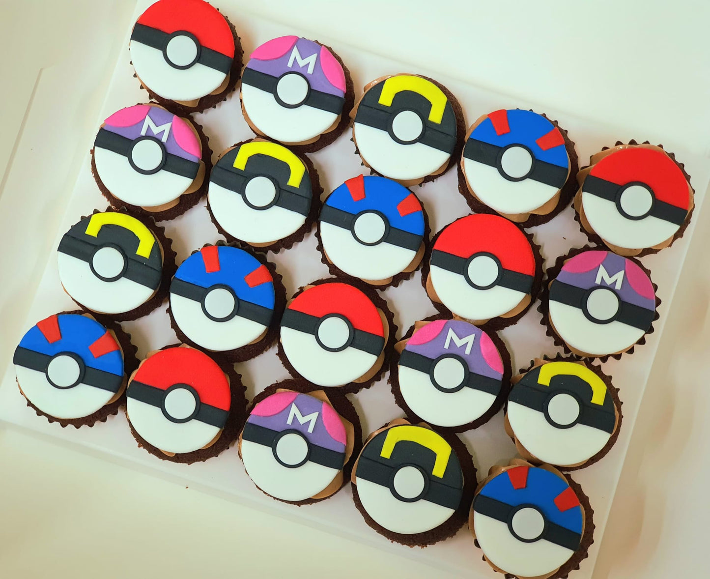 Pokeball Mini Cupcakes (Box of 20) - Cuppacakes.com.sg Singapore