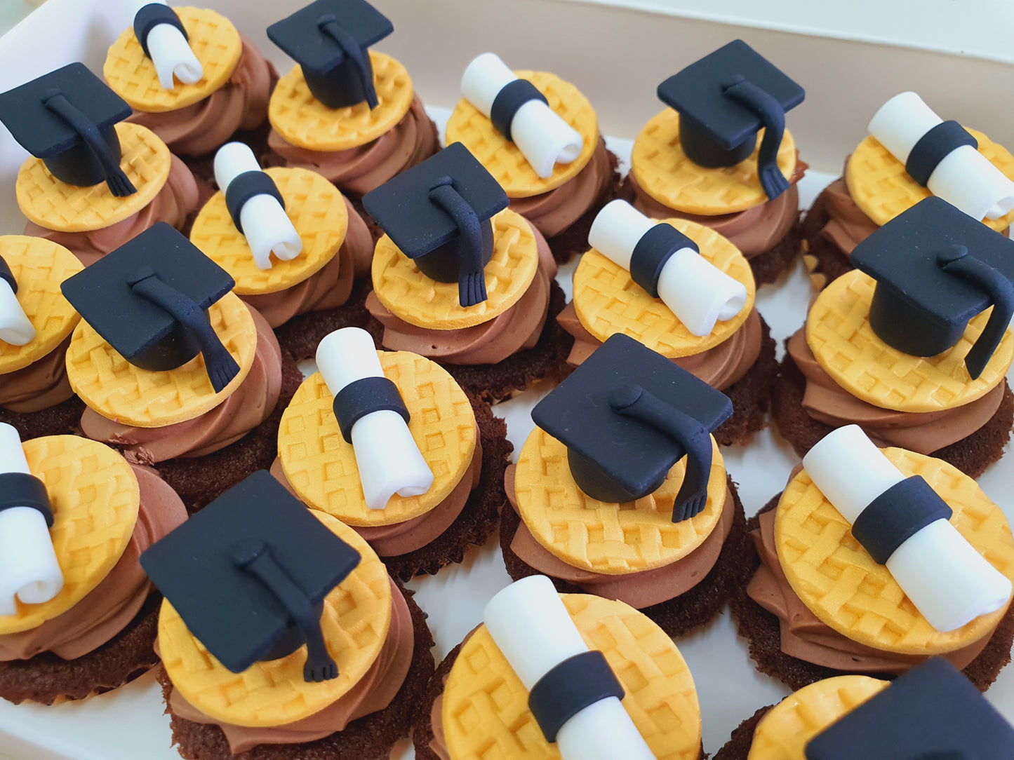 Graduation Mini Cupcakes (Box of 20) - Cuppacakes.com.sg Singapore