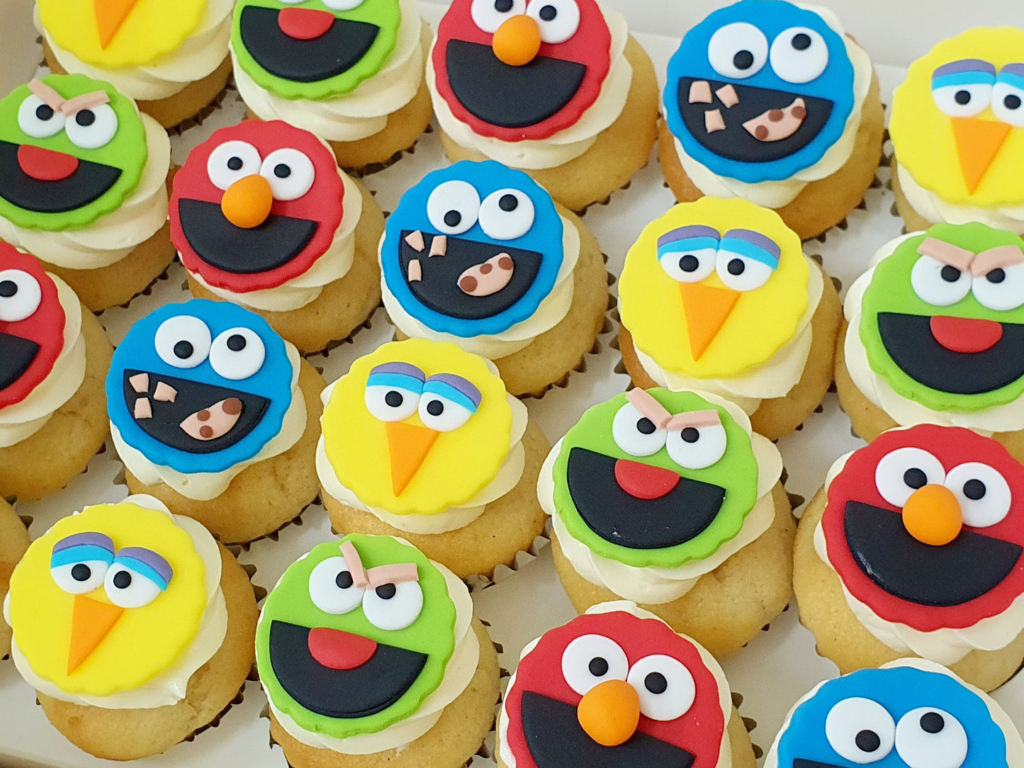 Sesame Street Mini Cupcakes (Box of 20) - Cuppacakes.com.sg Singapore