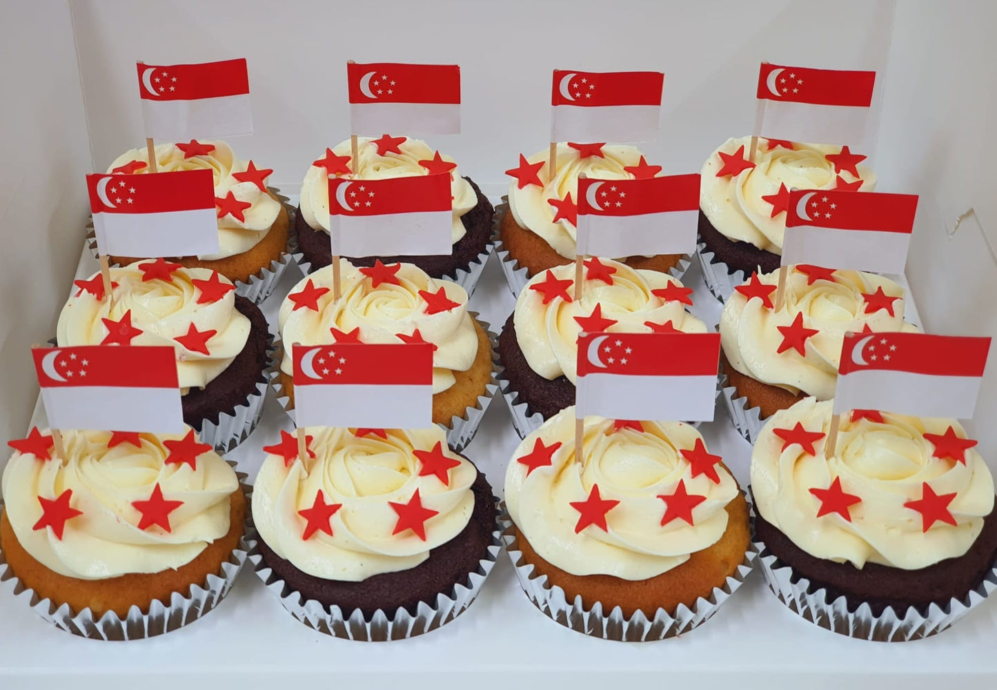 SG National Day Cupcakes (Box of 12) - Flag Up for Singapore!