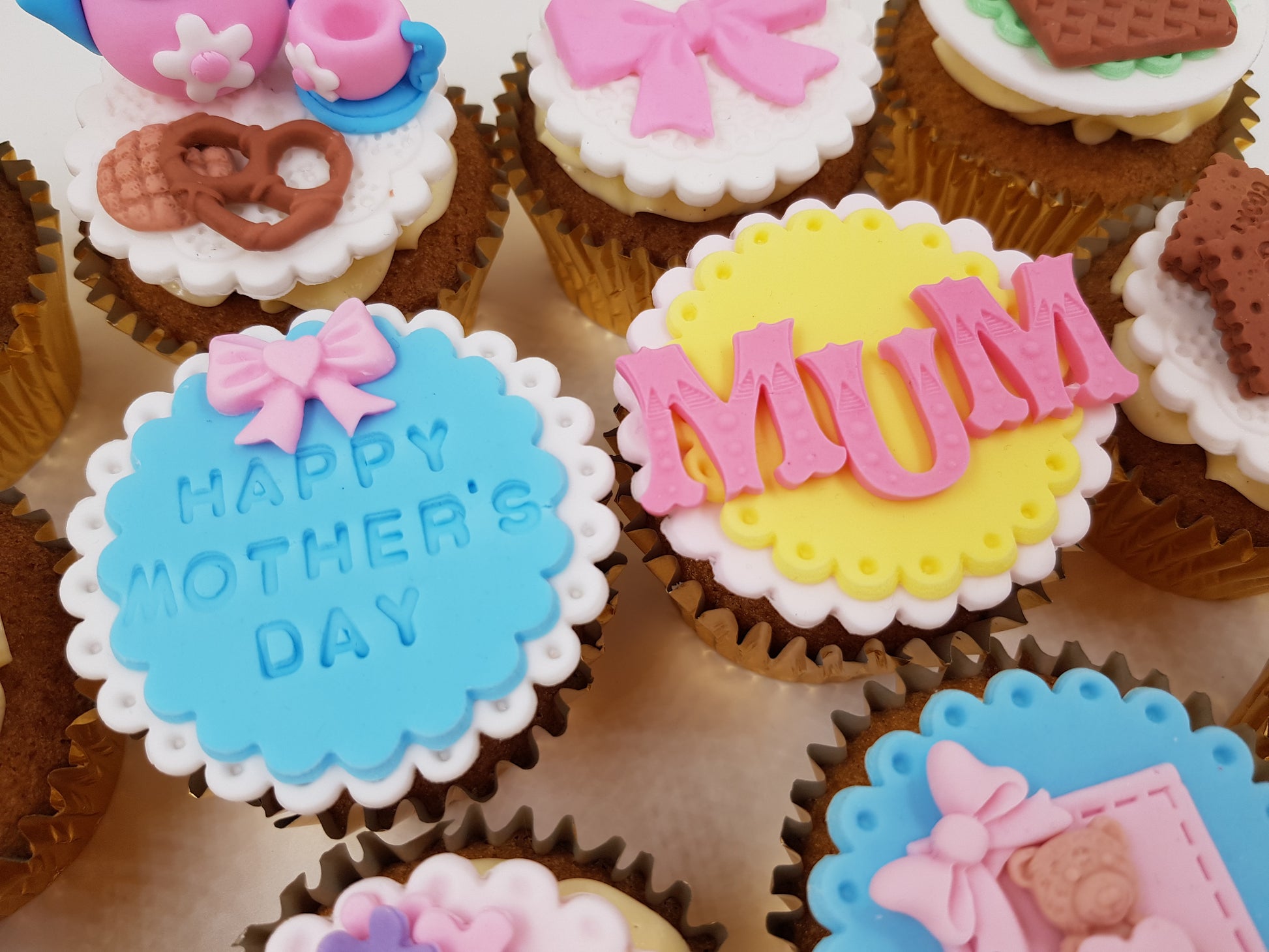 Mother's Day Cupcake Set - Sweetest MOMents - Cuppacakes - Singapore's Very Own Cupcakes Shop