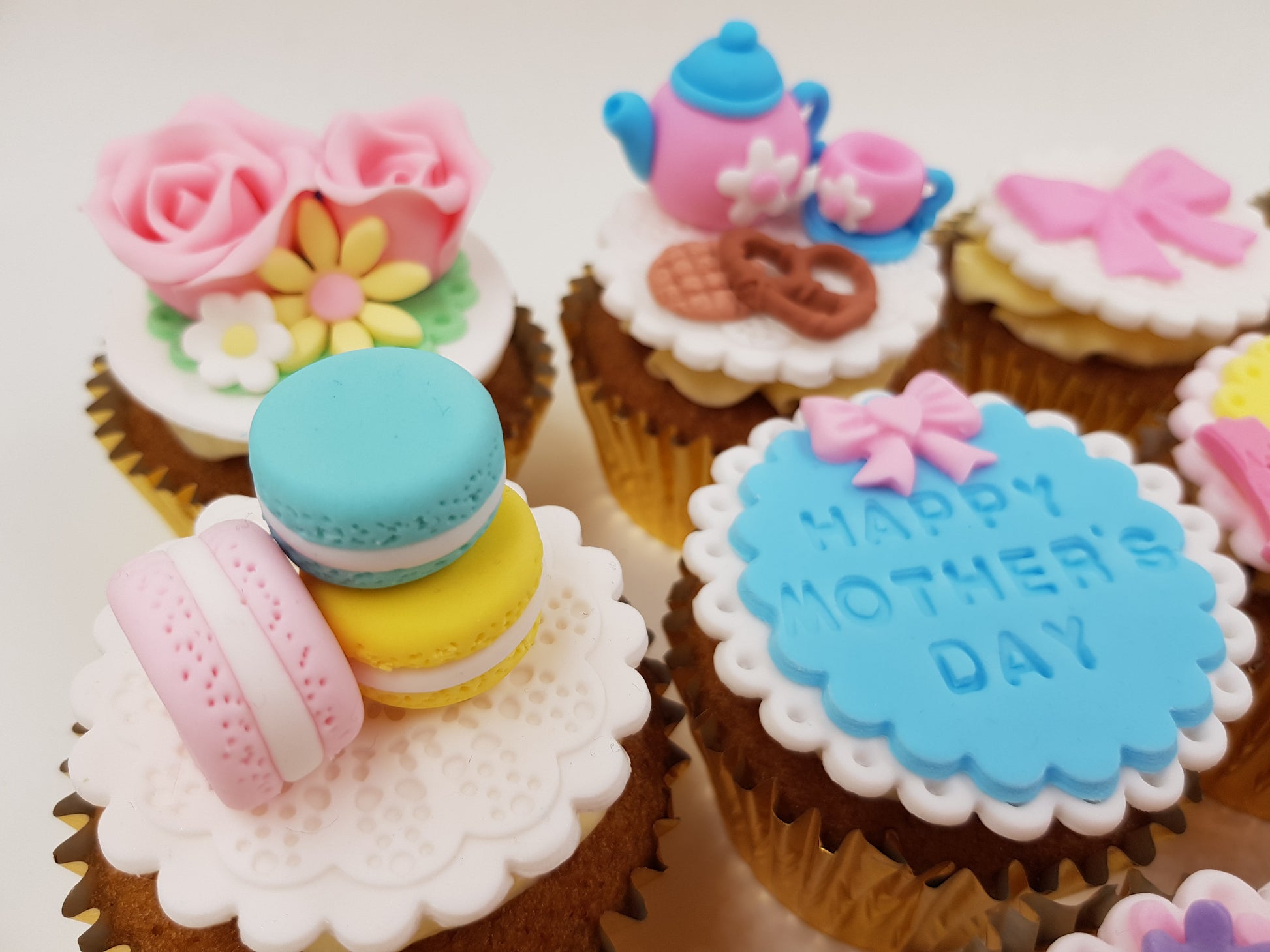 Mother's Day Cupcake Set - Sweetest MOMents - Cuppacakes - Singapore's Very Own Cupcakes Shop