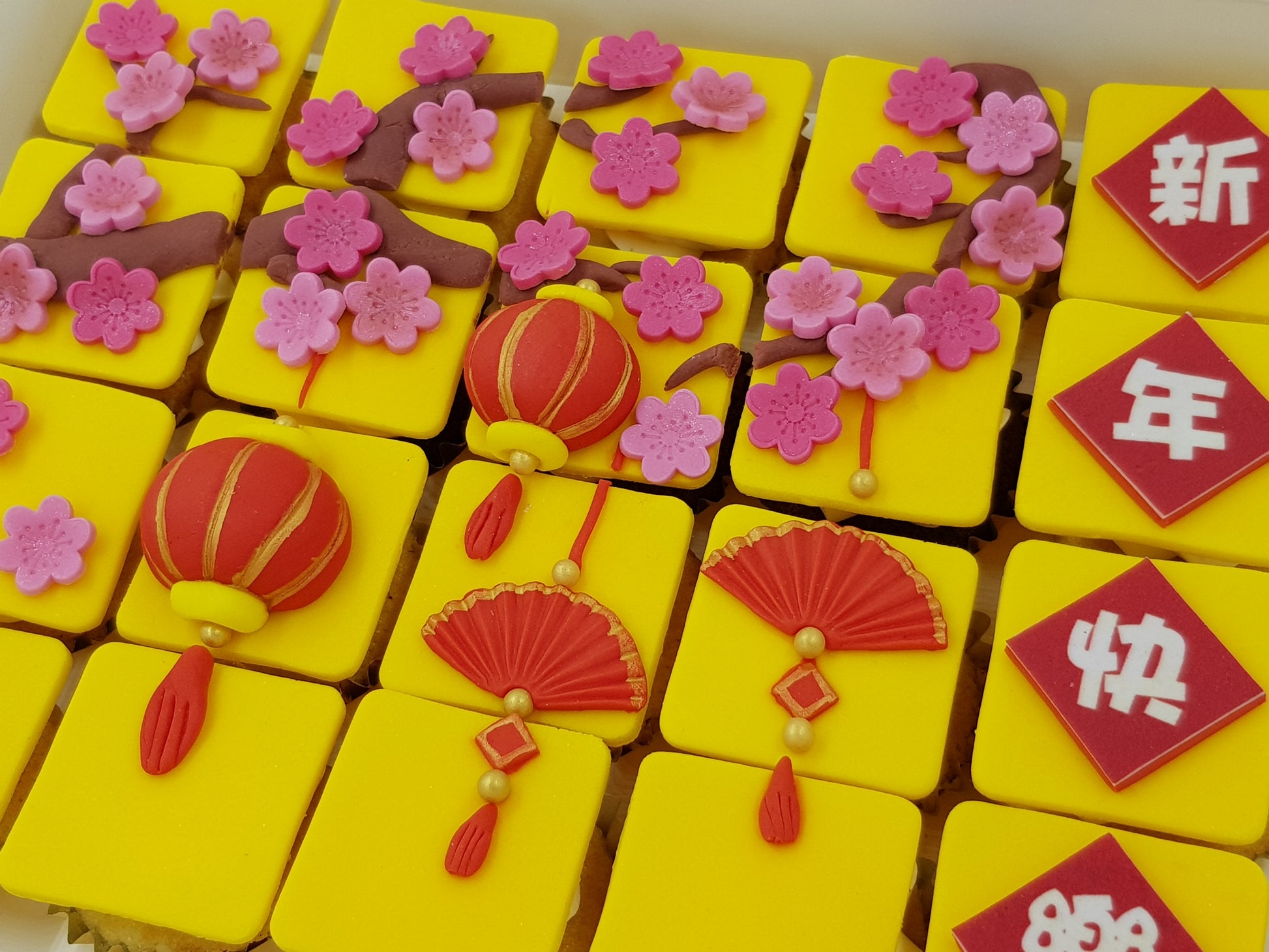 CNY Mini Cupcakes - Blooming Fortune (Box of 20) - Cuppacakes - Singapore's Very Own Cupcakes Shop